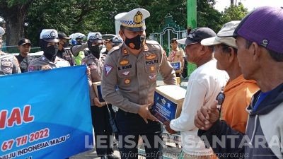 Jelang HUT Lalu Lintas ke 67, Satlantas Polres Pamekasan Giat Bansos ke Tukang Becak