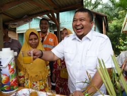 Bupati Dolly Tinjau Usaha Kelolaan Masyarakat Batang Toru dan Muara Batang Toru