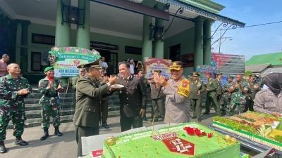 Meriahkan HUT TNI Ke 77, Polres Probolinggo Beri Kejutan di Markas Kodim 0820 Probolinggo