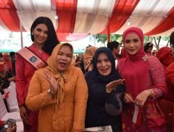 Ketua TP PKK Padang Sidempuan Hadiri Acara Parade dan Gebyar Kebaya Nasional 2022 Tingkat Provsu
