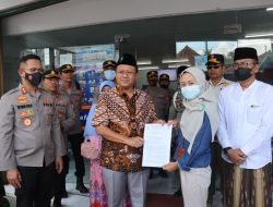 Melonjaknya Kasus AKI, Polres dan Dinkes Bondowoso Sidak Apotek