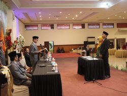 Banwaslu Bondowoso Melantik dan Mengambil Sumpah 69 Panwascab