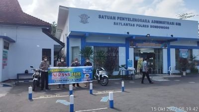 Satlantas Polres Bondowoso Inovasi Serasa Tape bagi Pemohon SIM dan SIM Delivery