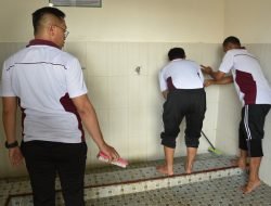 Kapolres Bondowoso Pimpin Langsung Kerja Bakti di Masjid KH. Hasyim Asy’ari