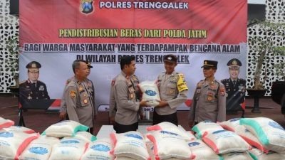 Polres Trenggalek Salurkan Bantuan Peduli Bencana dari Polda Jatim