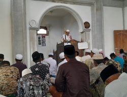 Satgas TMMD Ke-115 Kodim 0826 Pamekasan Isi Khotbah Jum’at di Masjid Al Kausar