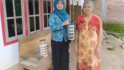 Program Rantang Kasih Moe Terus Disalurkan untuk Jamin Nutrisi Lansia di Bojonegoro