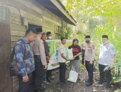 Sahabat Polisi Indonesia DPW Riau Dampingi Polsek Tambang Lakukan Jumat Berkah Berbagi Sembako Kepada Warga Kurang Mampu