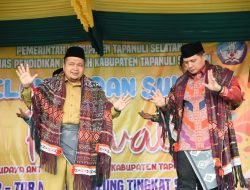 Bupati Dolly Buka Festival Seni Budaya Antar Pelajar se-Kabupaten Tapsel
