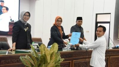 Banggar DPRD Lumajang Menyampaikan Pendapat Tentang Kelayakan Penyusunan RAPBD Tahun 2023