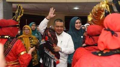 Bupati Dolly Hadiri HUT IBI ke-71 di Tapsel