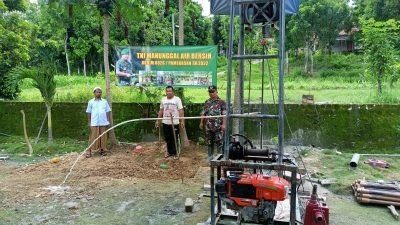 TNI AD Manunggal Air, Kodim 0826 Pamekasan Laksanakan Pengeboran Air Bersih