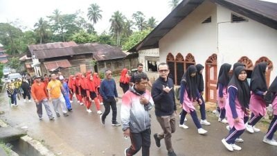 Semarakkan Kegiatan Jalan Santai HUT Tapsel Ke-72, Ratusan Masyarakat Ikut Serta