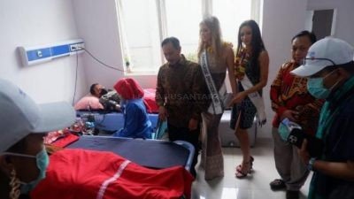 Kunjungi RSUD dr. Iskak Tulungagung, Miss Universe Switzerland Mengapresiasi Layanan PSC 119