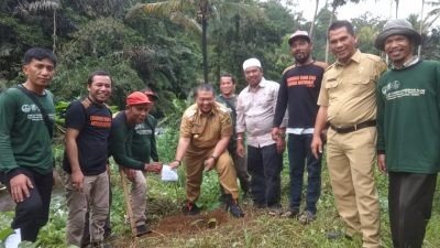 Peringati Hari Pohon se-Dunia, Kader Konservasi Alam Kunjungi Bupati Tapsel