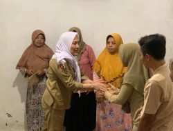 Turut Berbelasungkawa, Bupati Anna Mu’awanah Sambangi Keluarga Anak Tenggelam