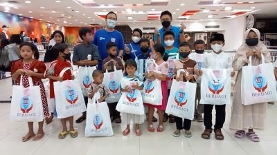 Ribuan Paket Sembako Untuk Anak Yatim Piatu dan Dhuafa Diberikan KDS Situbondo