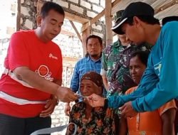 Tepati Janjinya, Owner CV Ayunda Bersama Dandim 0826 Pamekasan Bantu Rumah Korban Angin Kencang di Desa Dasok