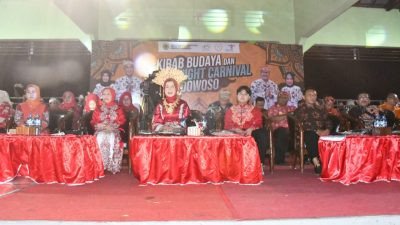 Pj Pasi Ops Kodim 0822 Bondowoso Hadiri Meriahnya Bondowoso Batik Night Carnival