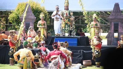 Puncak Prosesi Peringtan Hari Jadi Lumajang ke-767 di Alun Alun Kota