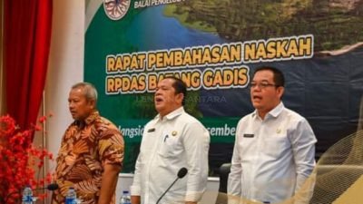 Walikota Padang Sidempuan Buka Rapat Pembahasan Naskah RPDAS Batang Gadis