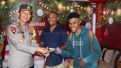 Sambut Hari Raya Natal, Kapolda Bali Beri Tali Kasih ke Pelajar Papua