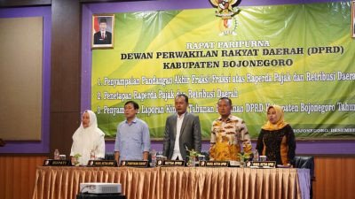 Rapat Paripurna DPRD Bojonegoro Tetapkan Perda Pajak dan Retribusi Daerah