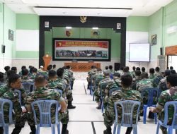 Prajurit Kodim 0822 Bondowoso Mengikuti Live Streaming “Doa Bersama Lintas Agama Refleksi Akhir Tahun 2022”