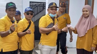 Lurah Kebonsari Jember Berikan Pelayanan Adminduk Door to Door