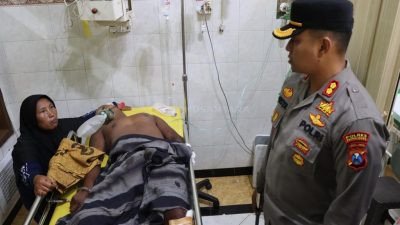 Viral..!! Warga Desa Paiton Probolinggo Ngamuk Menggunakan Parang Hingga Korban Berjatuhan