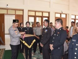 AKBP Wimboko, SIK Pimpin Upacara Pelepasan Purna Bhakti Anggota Polres Bondowoso