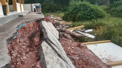 Disambar Petir, Begini Kesaksian Warga Muba Terkait Pagar Pasar Randik