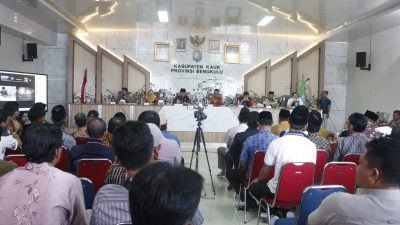 Terkait Pembangunan SUTT, Bupati Kaur Minta Masyarakat Berfikir Logis