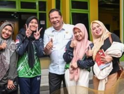 Atlet Renang Asal Padang Sidempuan Diberangkatkan Wali Kota Irsan