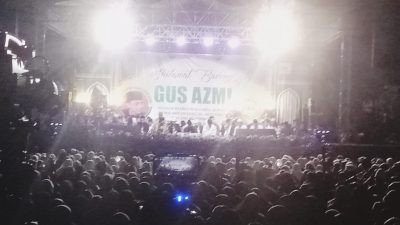 Milad Ponpes Hizbul Qur’an Parakan Banjarnegara, Ribuan Masyarakat Bersholawat Bersama Gus Azmi