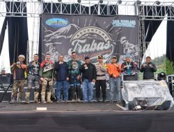 Pj Bupati Banjarnegara Apresiasi Komunitas Trabas Jadikan Kompleks Candi Dieng Puncak Event Jelajah Nusantara 2023