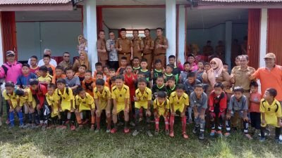 Wabup Pasaman Tutup Turnamen Sepak Bola SPANSA CUP U-12 Dua Koto