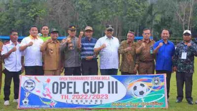Bupati Pasaman Buka Open Turnamen Sepakbola Opel Cup III