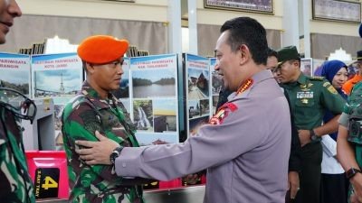Kapolri Beri Apresiasi Langsung ke TNI yang ‘Berputar’ dan Tim Gabungan Evakuasi Kapolda Jambi