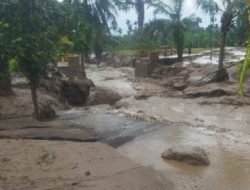 Malampah Pasaman Diterjang Banjir Bandang, 3 Rumah Hanyut dan 2 Jembatan Putus