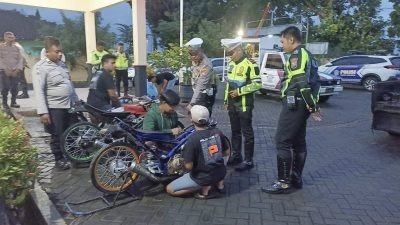 Gerebek Balap Liar, Polres Magetan Amankan Ranmor Modifikasi Berikut Jokinya