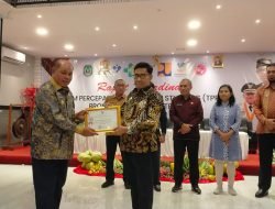Wakil Bupati Pulau Taliabu Terima Penghargaan Percepatan Penurunan Stunting