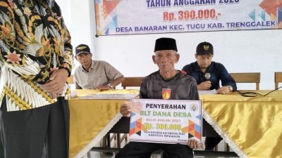 Pembagian BLT DD Tahap Awal Desa Banaran Trenggalek Berjalan Kondusif