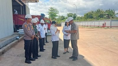 Pastikan Harga Gabah Stabil, Bupati Bojonegoro Kunjungi Gudang Bulog