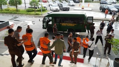 4 Tersangka Dugaan Korupsi Pembangunan Masjid Raya Pekanbaru Ditahan Kejati