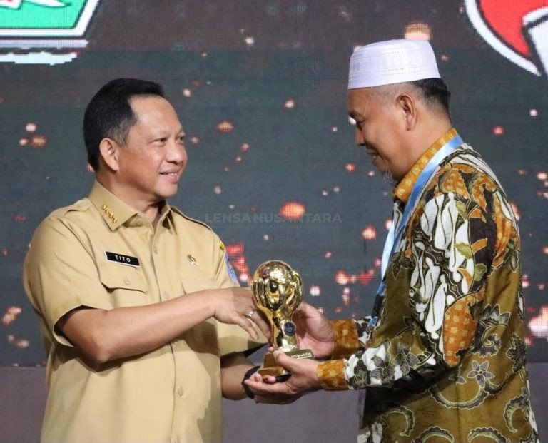 Bupati Pasaman Barat