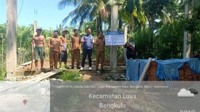 Tingkatkan Pelayanan Masyarakat, Pemdes Padang Jati Kaur Bangun Kantor Desa