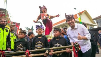 Berangkatkan Ogoh-ogoh di Bromo Pasuruan, Wagub Jatim Sebut Pawai Ini Langkah Awal Bagi Tengger Cultural Center