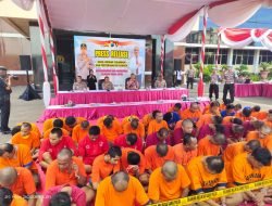 Polda Jatim Gelar Press Release Hasil Ungkap Curanmor dan Penyerahan Barang Bukti