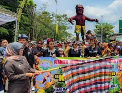 Jelang Hari Raya Nyepi, Bupati Blitar Hadiri Pawai Ogoh-ogoh di Wlingi
